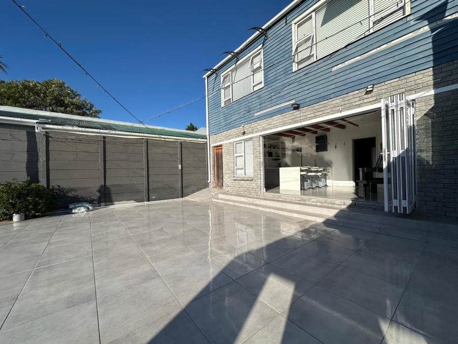 5 Bedroom Property for Sale in Rouxville Western Cape